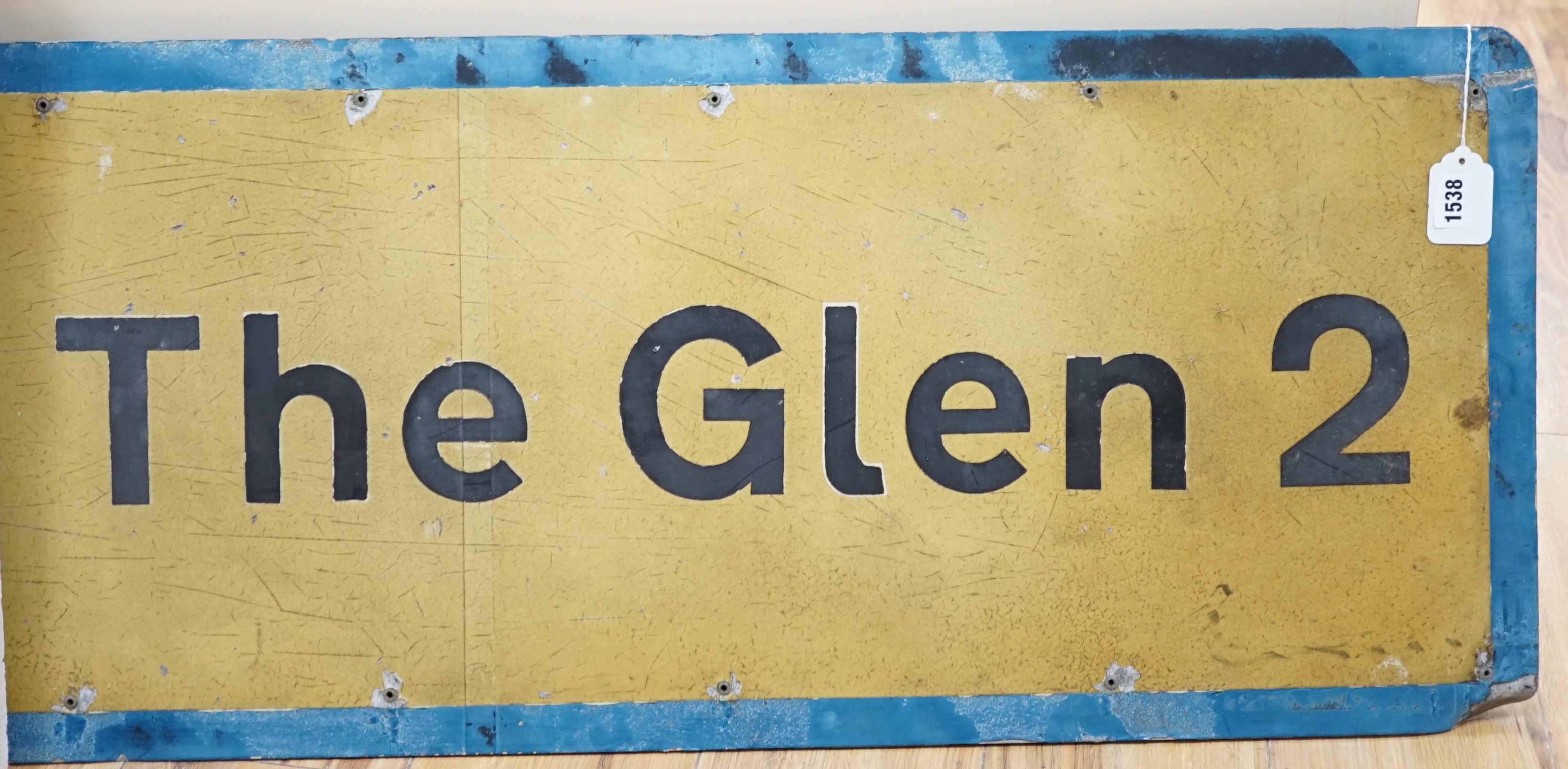 ‘The Glen 2’ road sign, 121 x 42cm